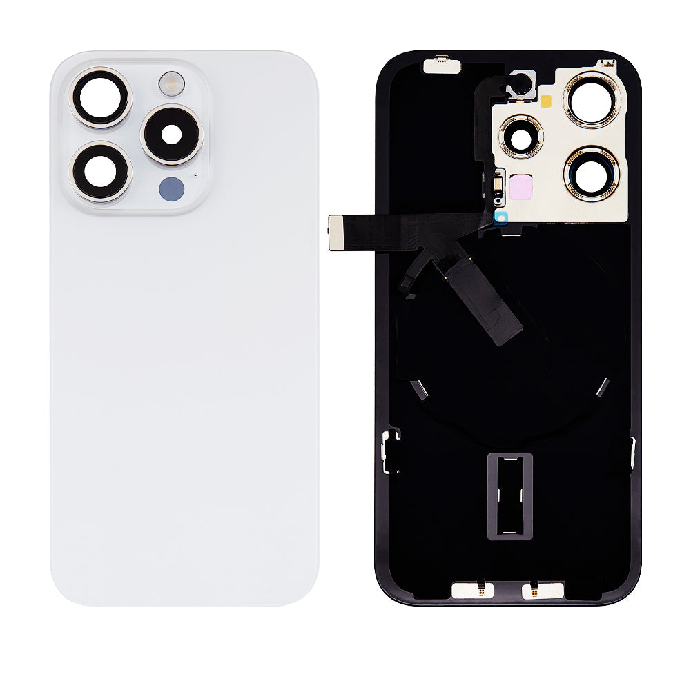 iPhone 15 Pro Tapa con Placa de Metal